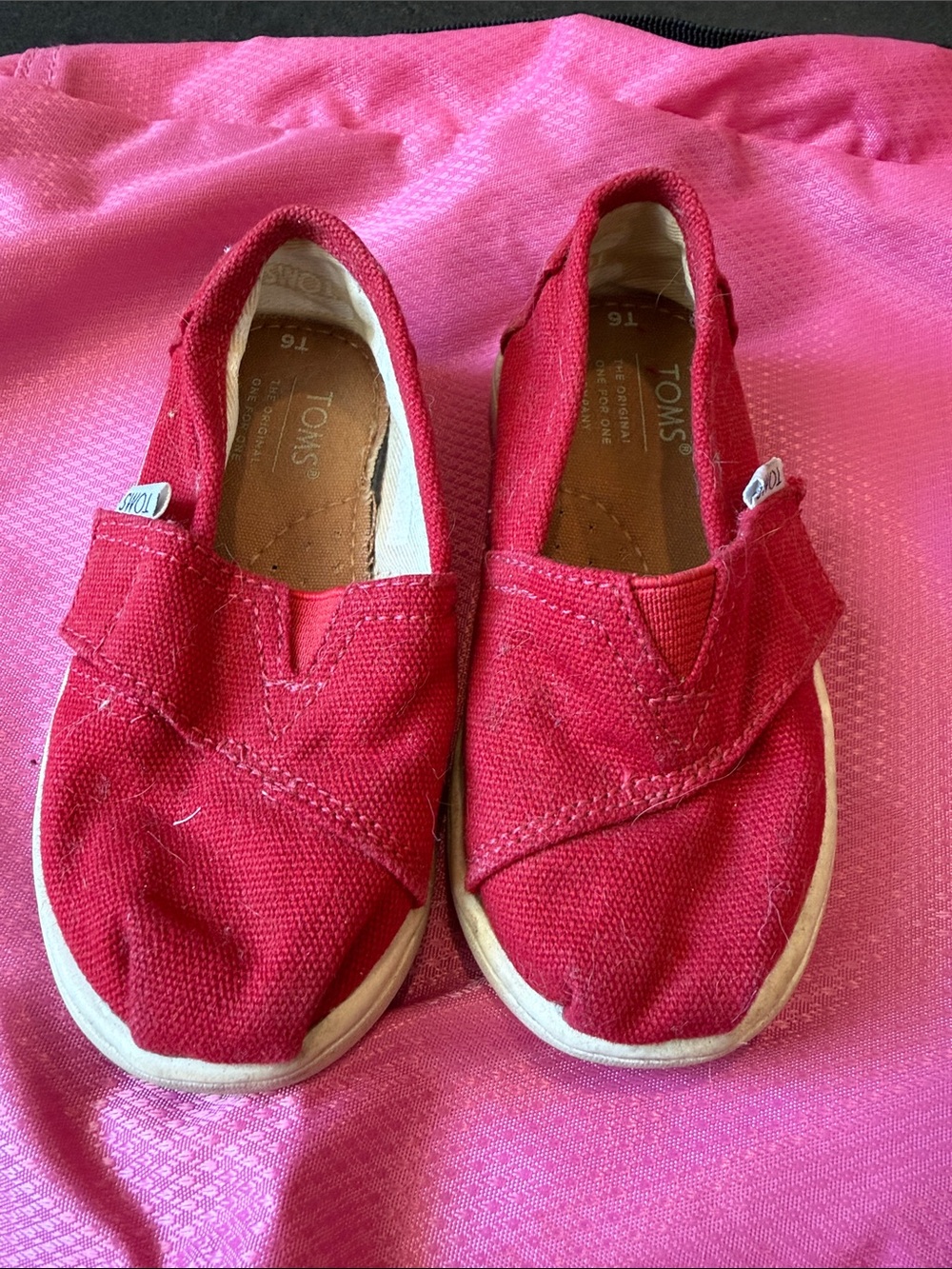 Toms Kids Slip-On Sneakers in Red